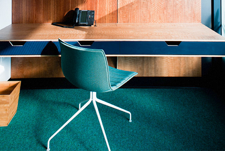 Catifa 46 会议椅、HY-A1401-3产品详情|现代真皮会议椅|办公椅|办公家具